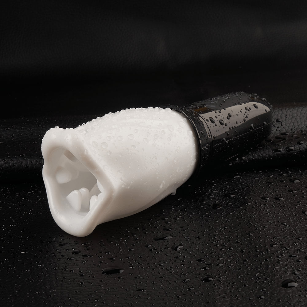 كوب تورنادو للاستمناء الفموي، بأربعة أوضاع دوران وثلاث سرعات.